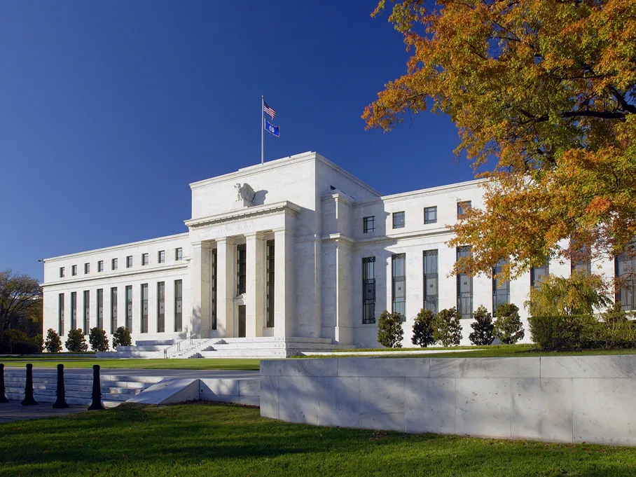 Edifício do Federal Reserve em Washington, fotografia institucional do Federal Reserve, uso conforme política do órgão