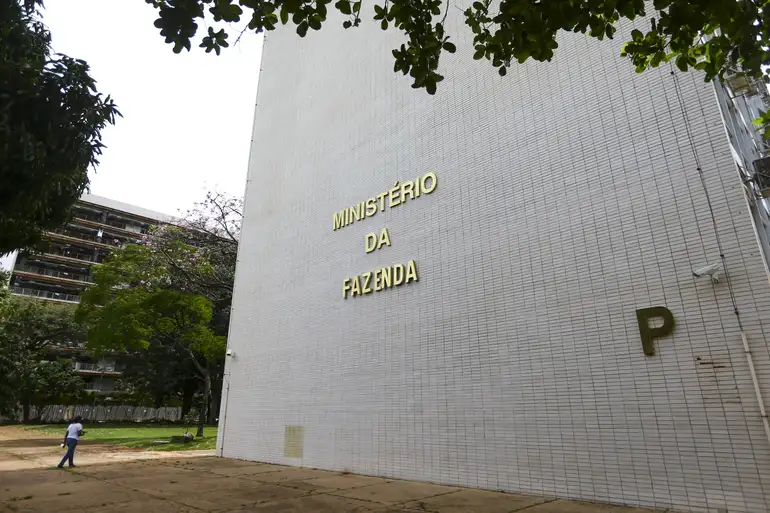 Marcelo Camargo/Agência Brasil, Edifício-sede do Ministério da Fazenda em Brasília.