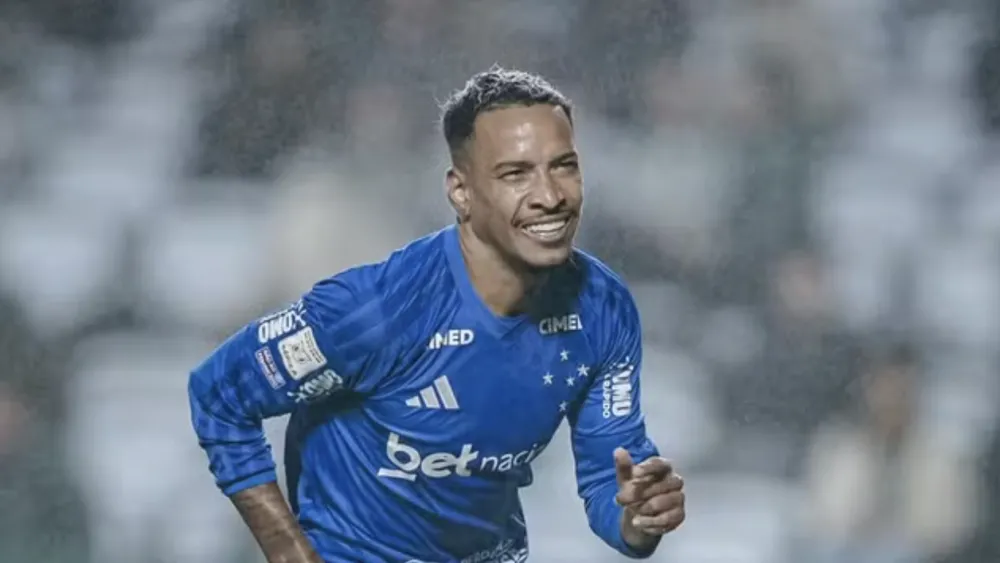 Matheus Pereira durante Coritiba x Cruzeiro, fotografia oficial do Cruzeiro/Igor Barrankievicz.